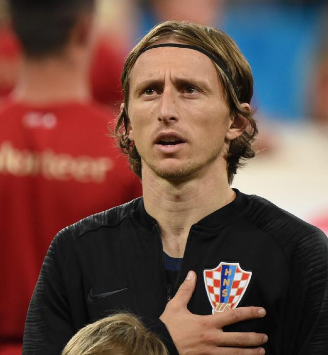 哈登本赛季三分造犯规次数高达27次，断层领先所有人