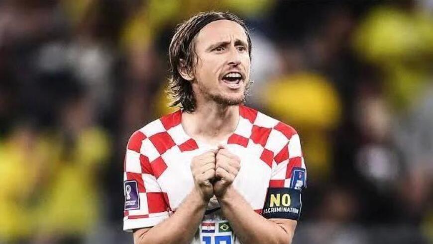 想打世界杯就要离开皇马？24岁的巴西边锋，来到生涯十字路口