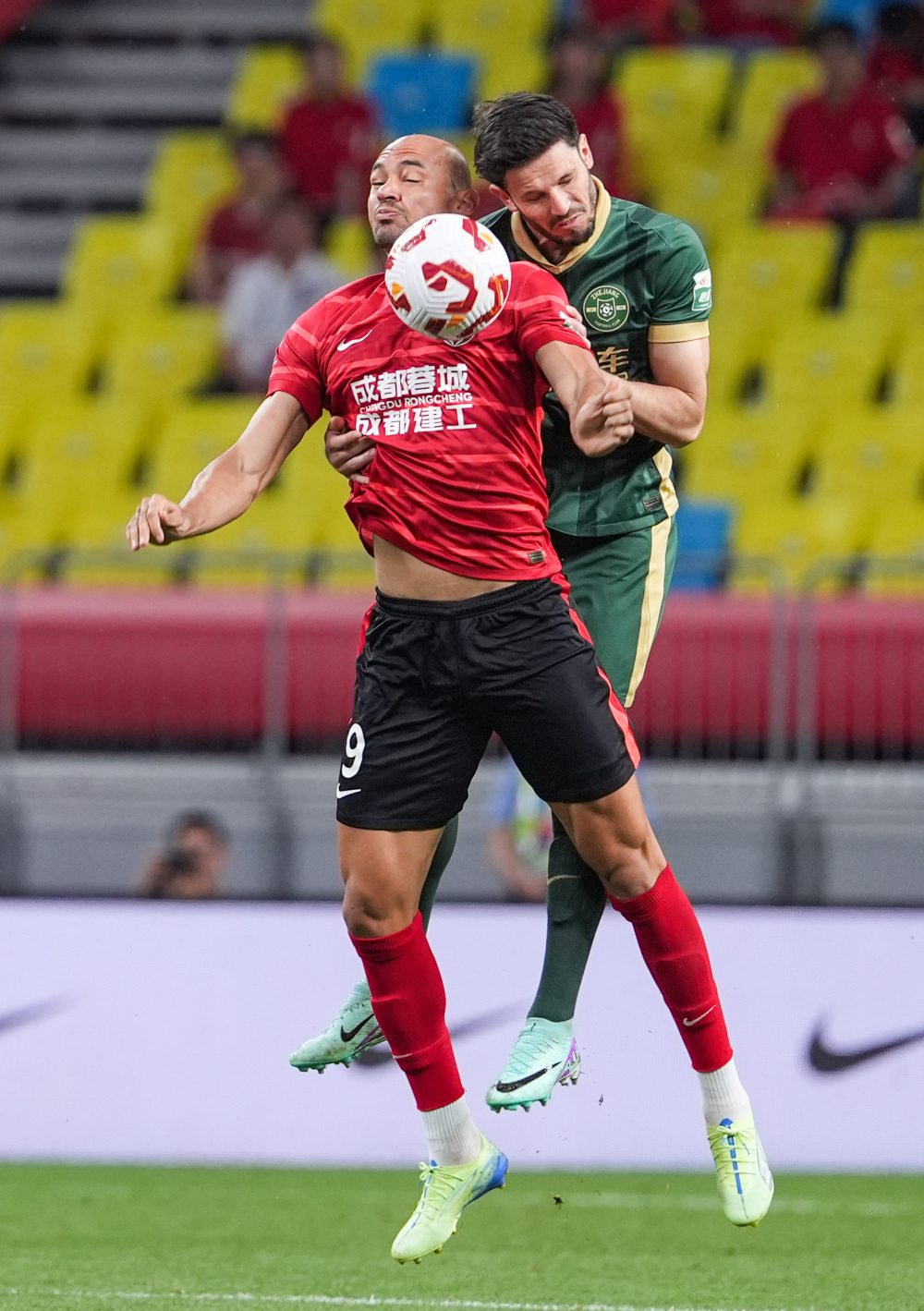 足协杯决赛门票共3.2万张，分区可能会根据售票情况调整