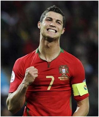 德国发布赛前海报：基米希、格纳布里出镜（德国队赛前海报亮相：基米希与格纳布里同框）