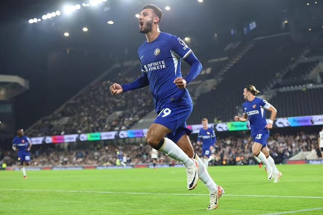 篮球篮网队内气氛紧张，管理层介入协调